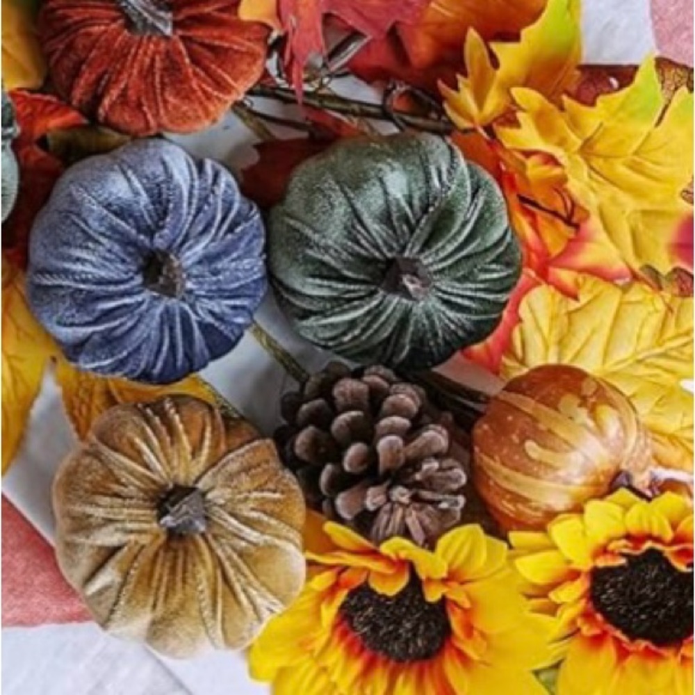 Pumpkin Decor - Picture 5 of 6
